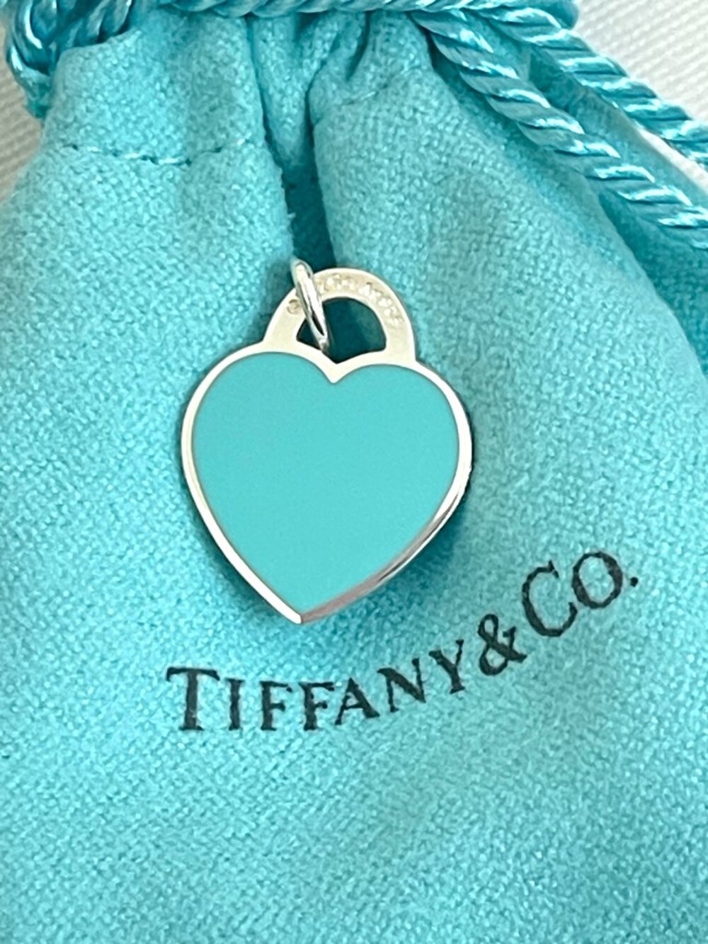 New Tiffany & Co. Blue Enamel RTT Heart Charm Pendant Silver Small with Pouch - Picture 2 of 11
